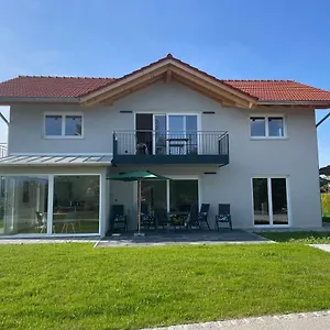 Neubau Gruener Wolpertinger Designwhg 106qm Barrierefrei Breitbrunn am Chiemsee